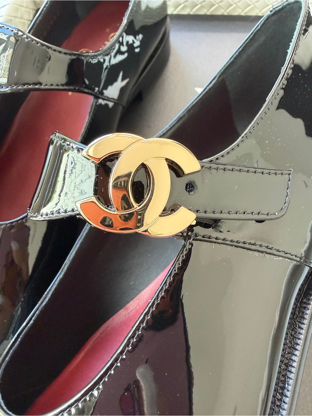CHANEL 26B BLACK PATENT LEATHER MARYJANES GOLD CC LOGO ADJUSTABLE LOCK FLATS 38C - Picture 9 of 17